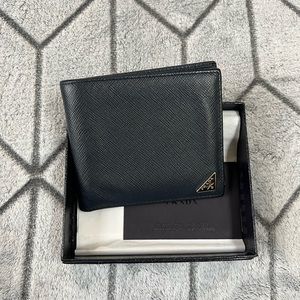 PRADA Mens Saffiano Leather Wallet